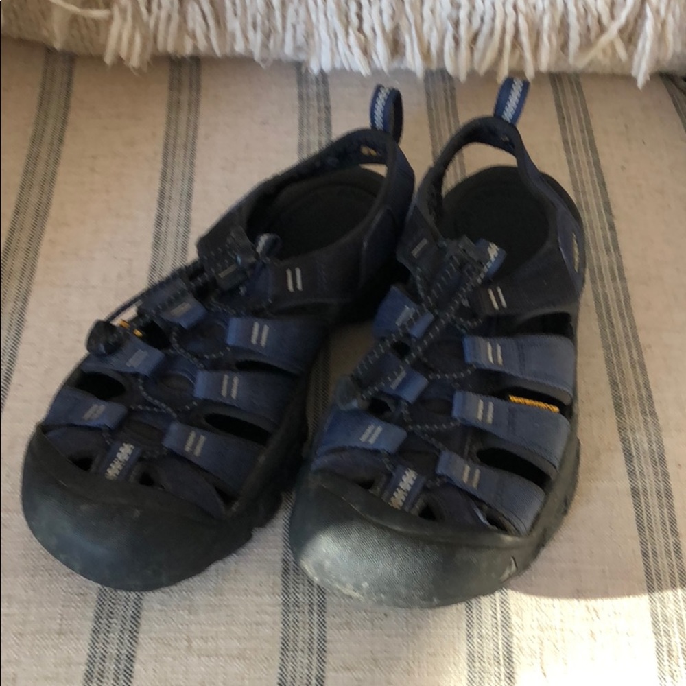 Keen Sandals - men’s size 7